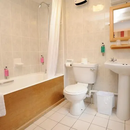 מלון Patterdale Hotel 2*