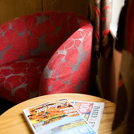Patterdale Hotel מלון 2*